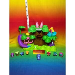 Hatchimals Nursery Playset w/ Figures